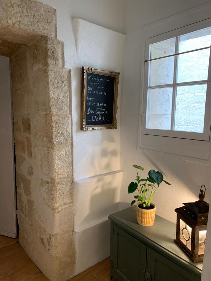 Appartement De Charme Dans Le Coeur Historique D'ユゼ エクステリア 写真